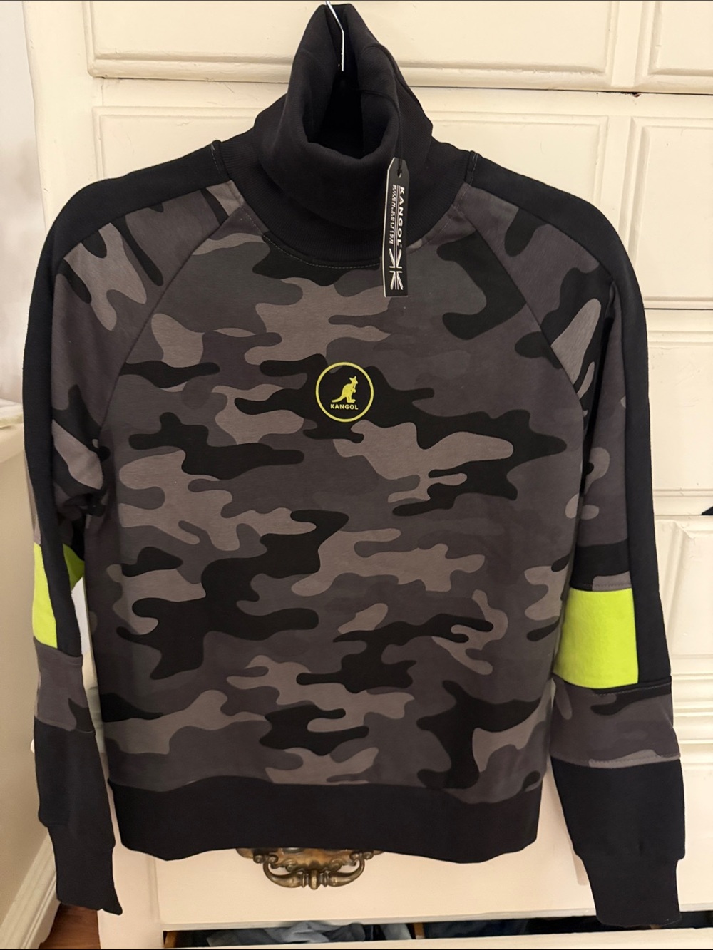 kangol NWT mens camo funnel neck fleece sweatshirt, Black / Grey / Neon Yellow